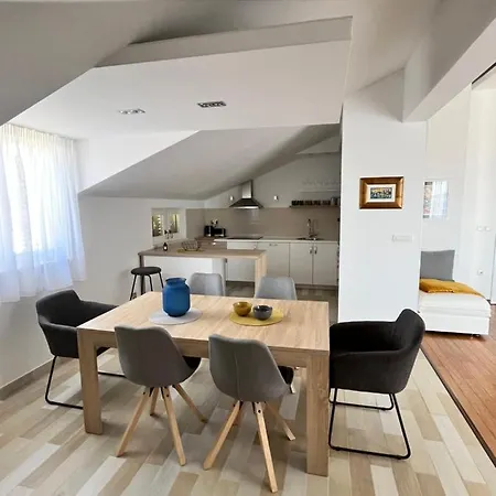 Sky - Beautiful Rooftop With Shared Pool