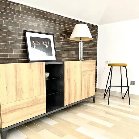 Sky - Beautiful Rooftop With Shared Pool Apartment *