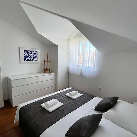 アパート Sky - Beautiful Rooftop With Shared Pool スプリト